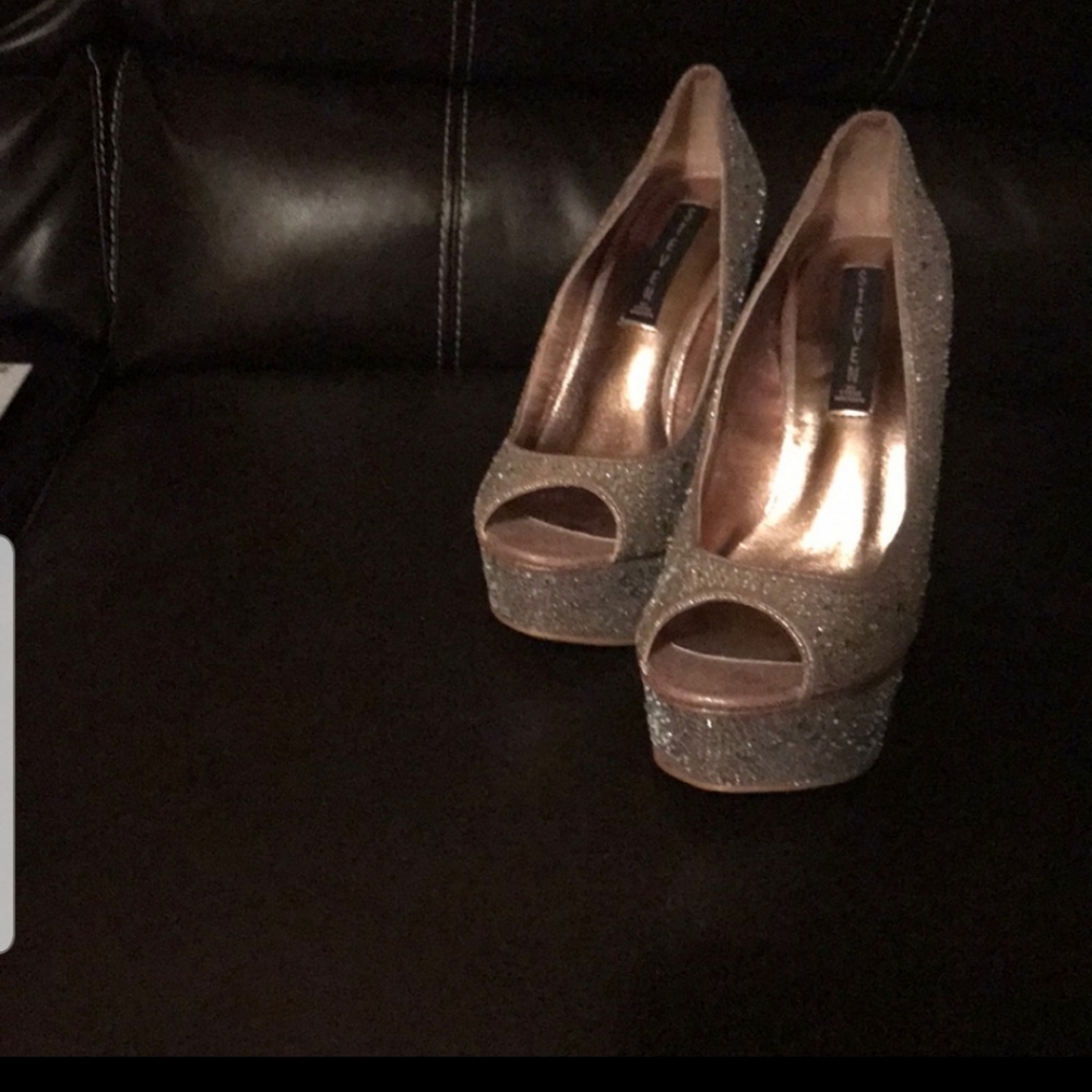 7.5 Heels - Picture 4 of 5